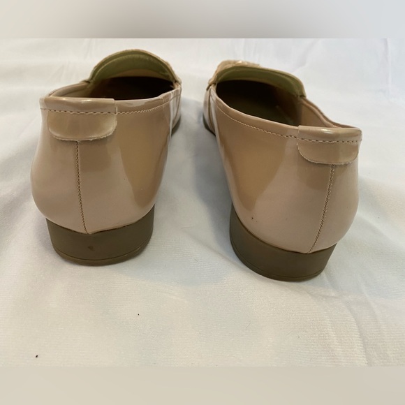 EUC Anne Klein patent leather loafers sz 10M - Picture 6 of 9